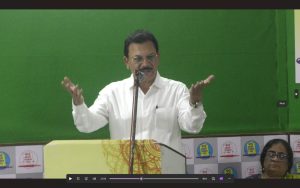 सुनिल खोब्रागडे बोलतांना सुनिल खोब्रागडे बोलतांना